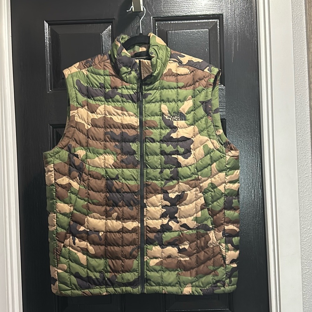 North Face puffer vest in camo